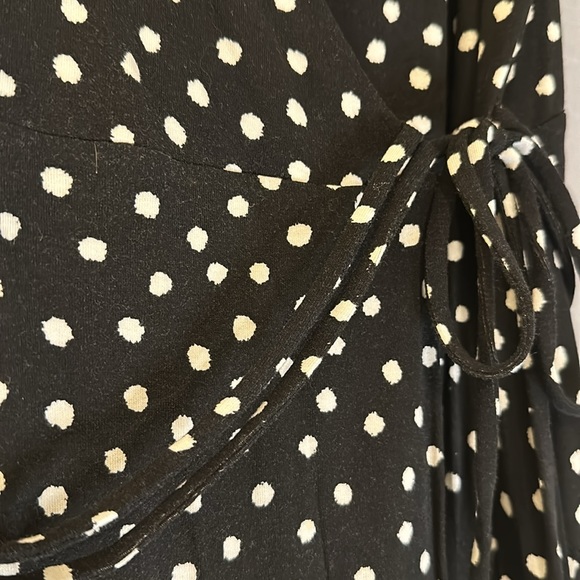 A Pea in the Pod Nursing Midi-Dress Black Polka-Dots - Picture 2 of 4